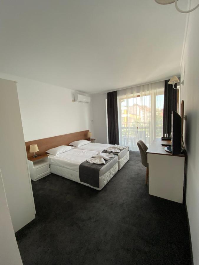 Villa Aqua Family Hotel Burgas Exterior foto